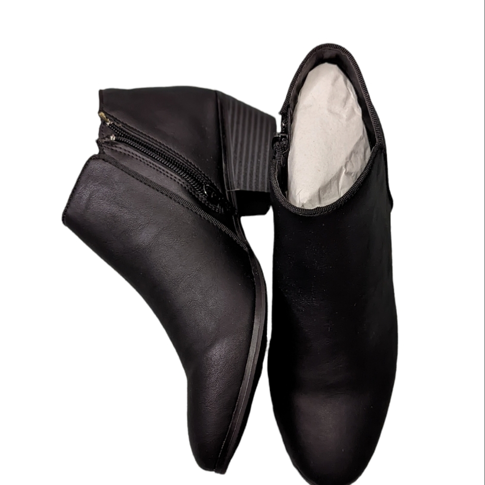 Style & Co Smooth Ankle Boots / Size 7.5 / Black / New